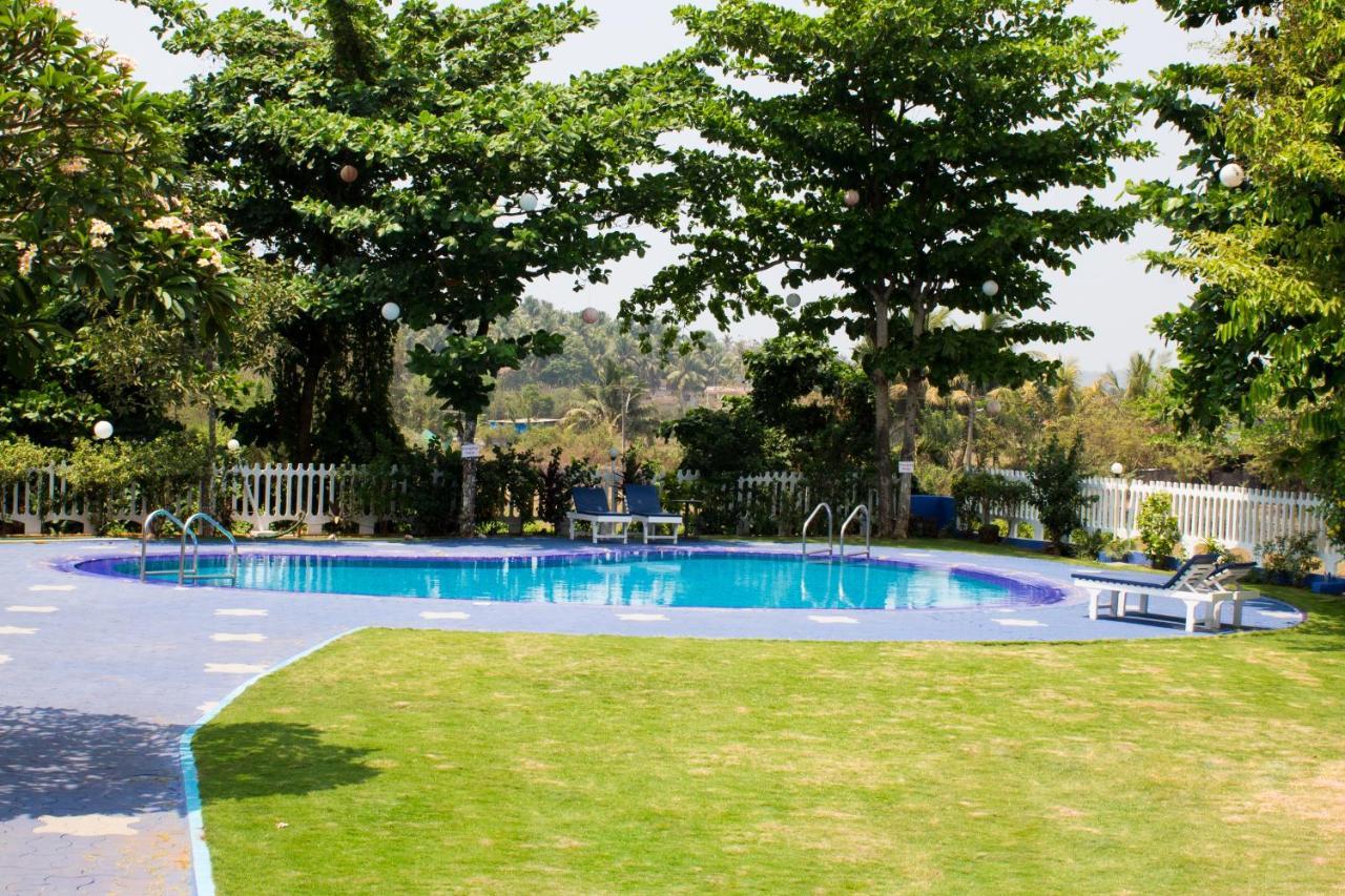 Hotel Palmarinha De Goa à Calangute Extérieur photo